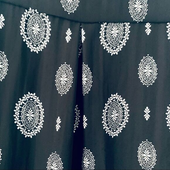 Pink Republic Floral Print Blouse. Size XS - Picture 9 of 14